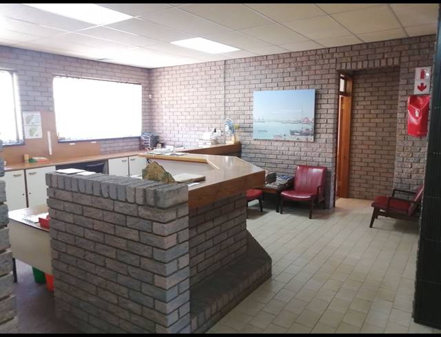 637M² OFFICE FOR SALE IN PINETOWN CENTRAL